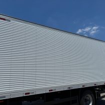 Baú Fachinni pop 6,70 x 2,50 x 2,60 larg  Ano 2019