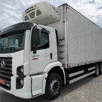 VW 24.280 ano 2021 baú frigorífico 8,5 mt para menos 25 graus com plataforma elevatória