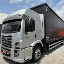 VW 24.280 ano 2023 leito teto alto baú 11,5 mts